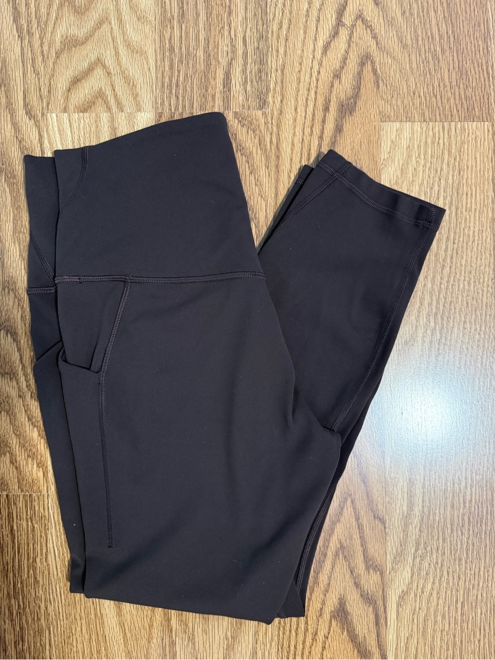 Lululemon Align brown high rise crop 23” with pockets size 10 - Picture 3 of 9